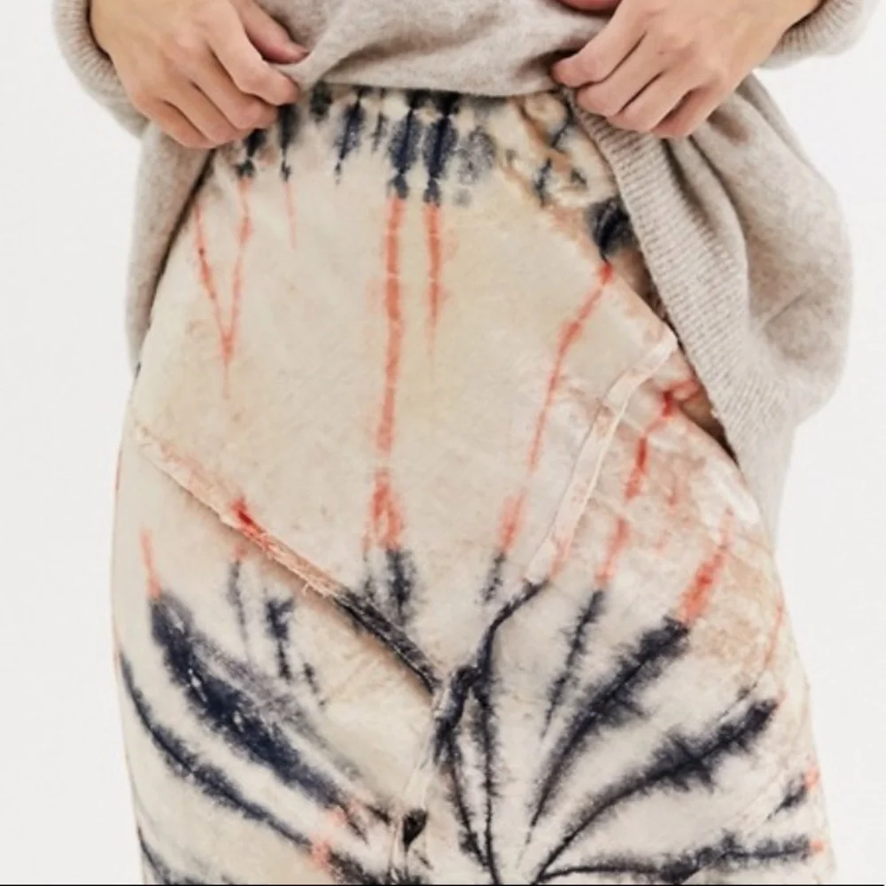 Free People Serious Swagger Velvet Tie-Dye Skirt Vintage Inspired size S NWT - Picture 8 of 10